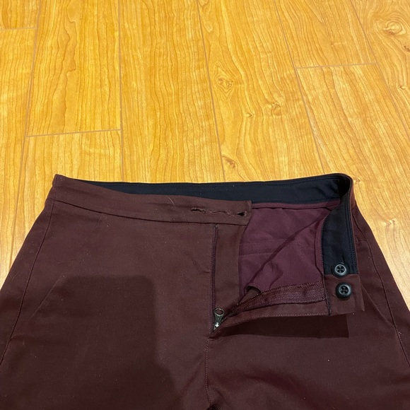 &go city trek trouser maroon - lululemon - Picture 6 of 11